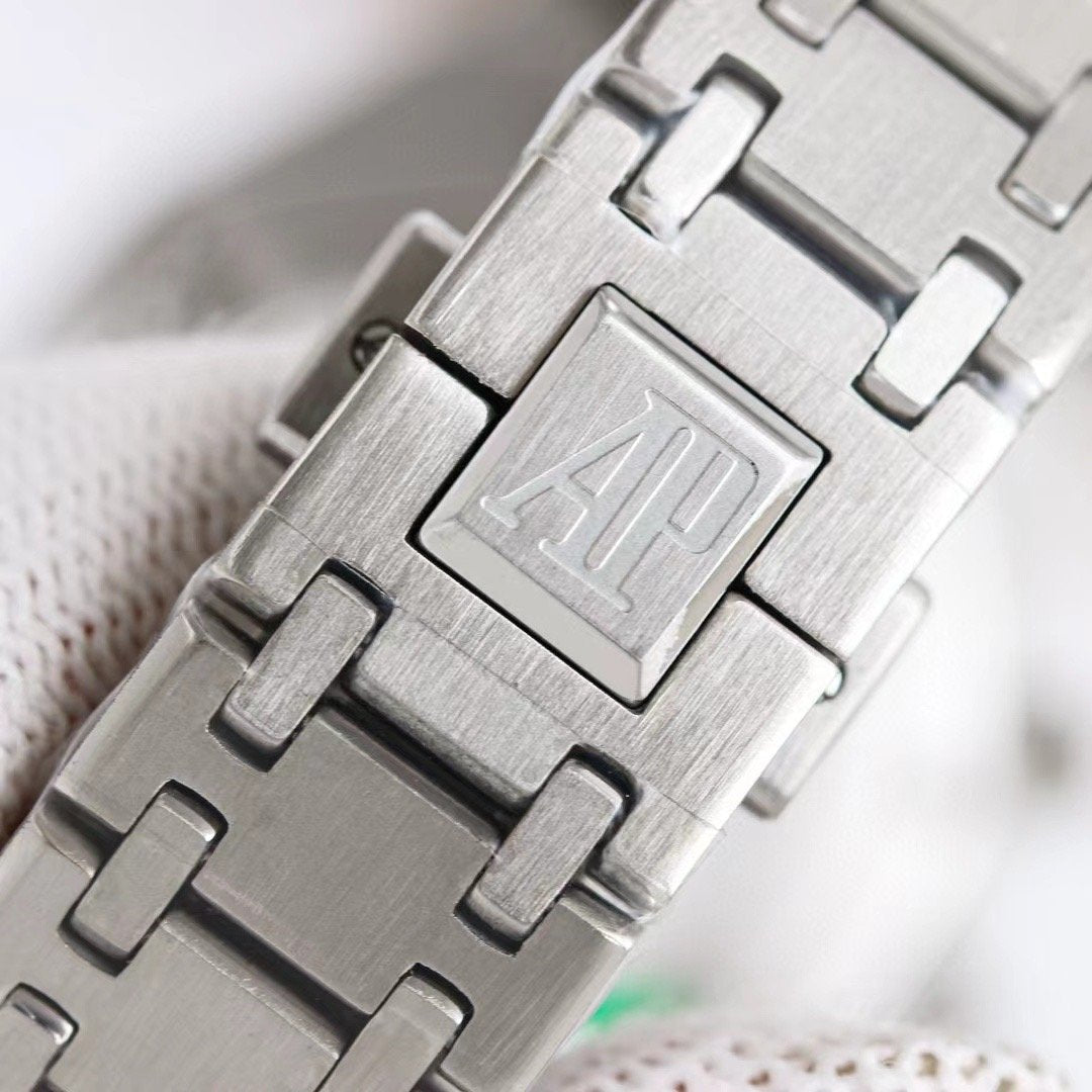 Audemars Piguet Royal Oak Offshore Series Wrist Watch WTJN25031