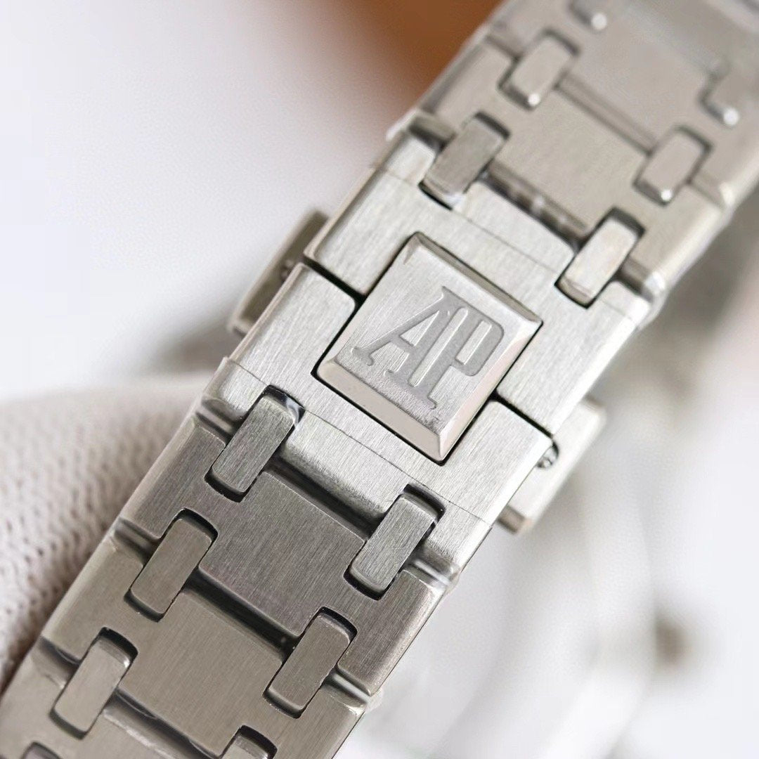 Audemars Piguet Royal Oak Offshore Series Wrist Watch WTJN25032