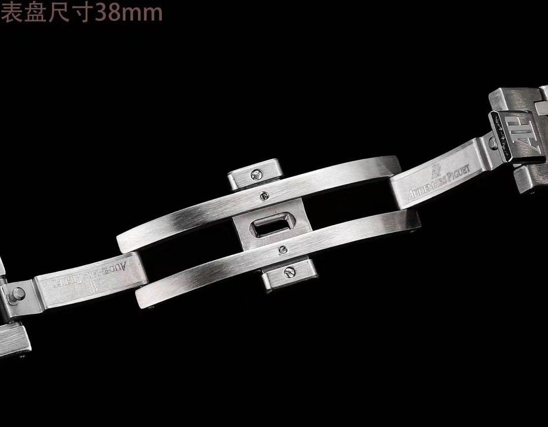 Audemars Piguet Royal Oak Offshore Series Wrist Watch WTJN25069