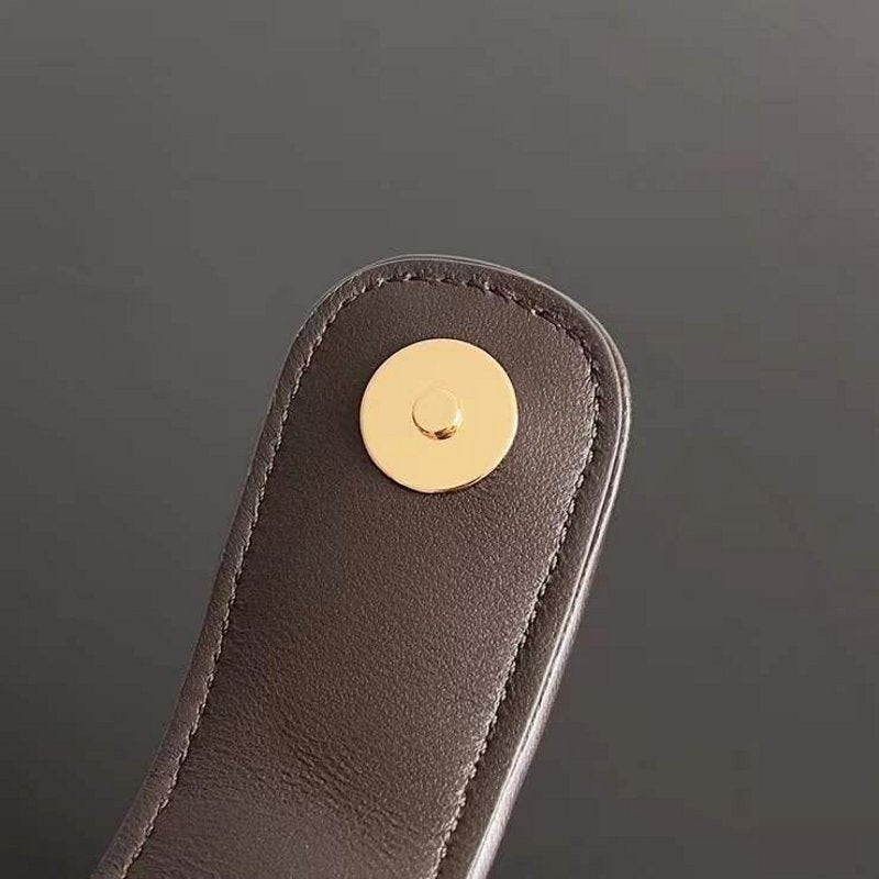 Bottega Veneta Lauren 1980 Teen Chain Bag in Intrecciato Leather BGDC0013