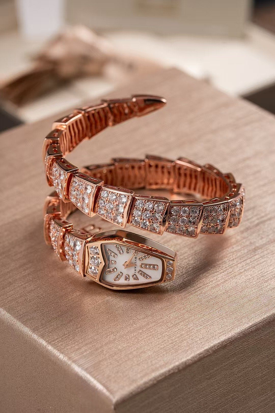 Bvlgari Serpenti Seduttori Series Wrist Watch WTJN25016