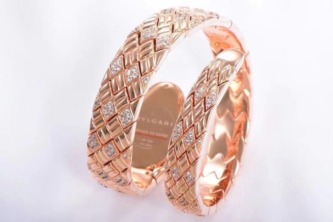 Bvlgari Serpenti Spigne Series Wrist Watch WTJN25004