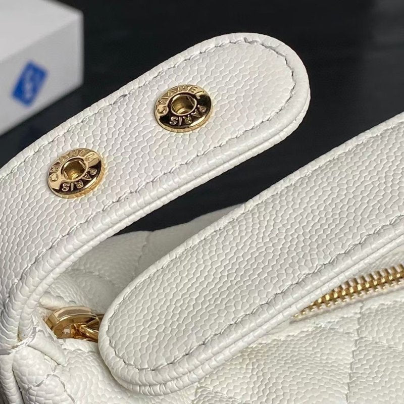 Chanel C Hand Bag BG0525112