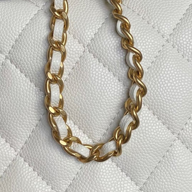 Chanel C Hand Bag BG0525112