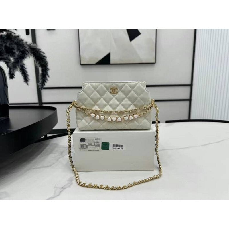 Chanel Cross Body Bag BG02754