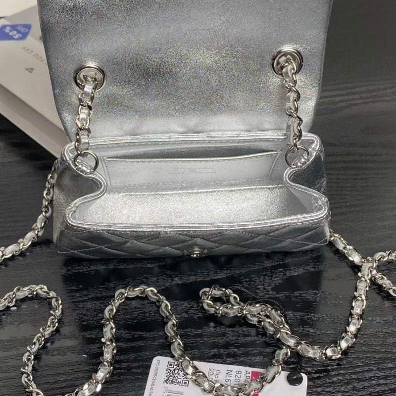 Chanel Small Chain Hand Bag BG0525118