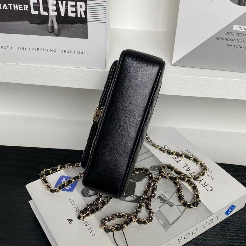 Chanel Small Chain Hand Bag BG0525122