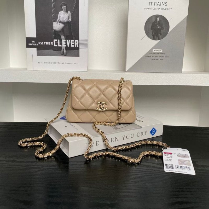 Chanel Small Chain Hand Bag BG0525123