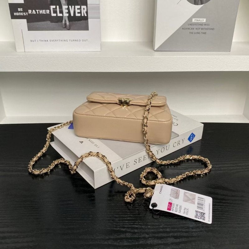 Chanel Small Chain Hand Bag BG0525123