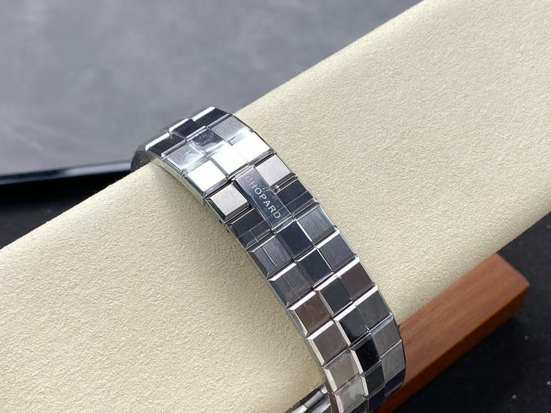 Chopard Alpine Eagle Snow Mountain Wrist Watch WTJN25134