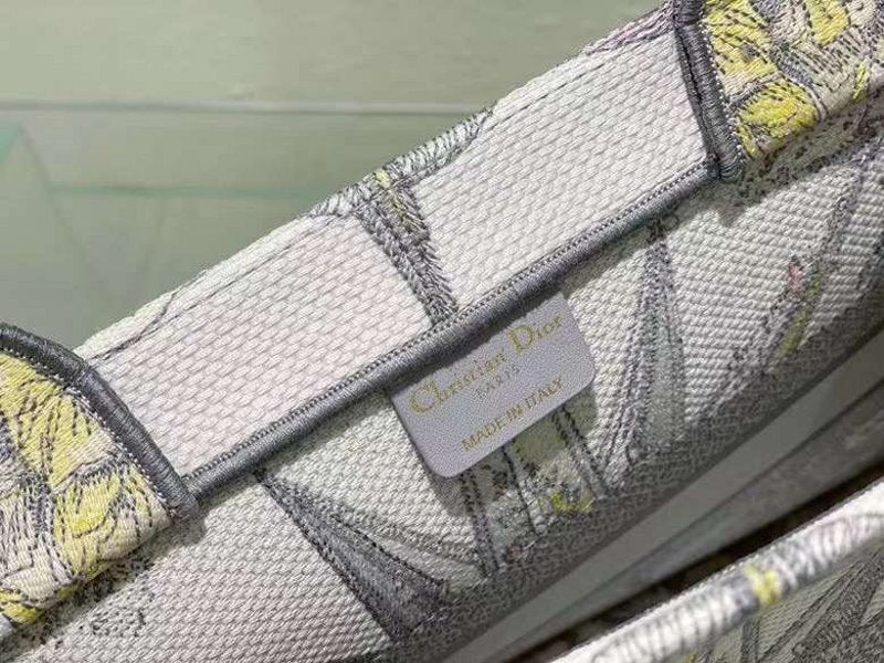 Dior Tote Hand Bag BG02325