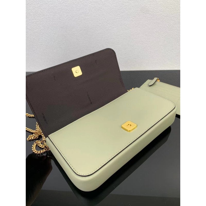 Fendi Leather Chain Bag BG0525193