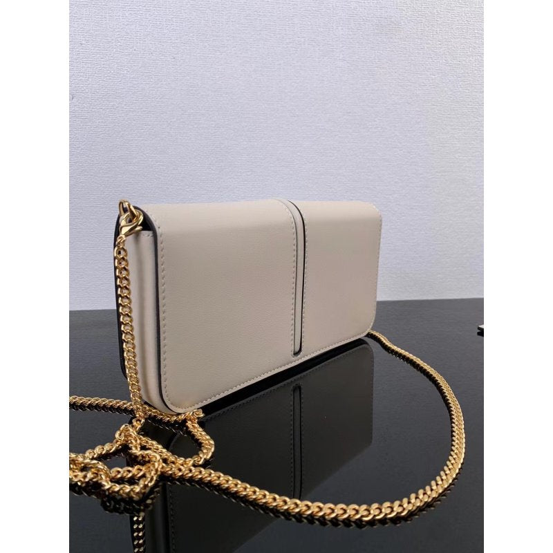 Fendi Leather Chain Bag BG0525194