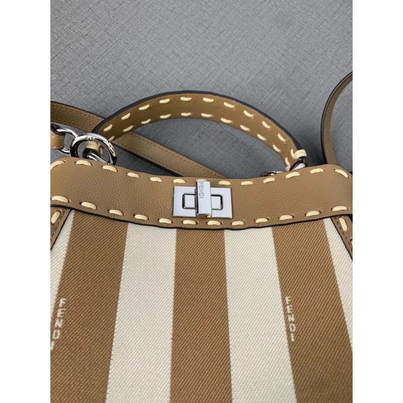Fendi Peekaboo Shoulder Bag BG0525212