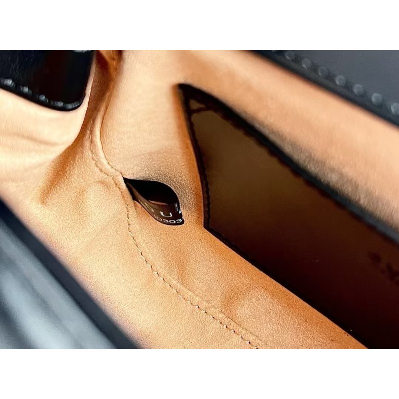 Gucci GG Marmont Fang Bag BG0525236
