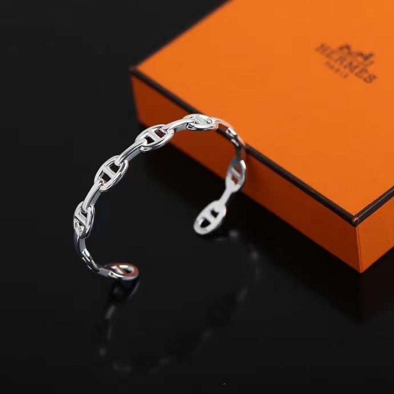 Hermes Farandole Pig Nose Open Bracelet JWLH0036