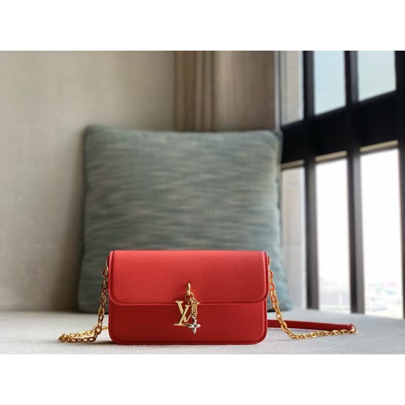 Louis Vuitton Wallet On Chain Bag BG0525089