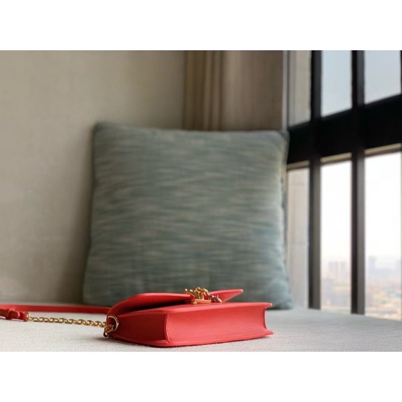 Louis Vuitton Wallet On Chain Bag BG0525089
