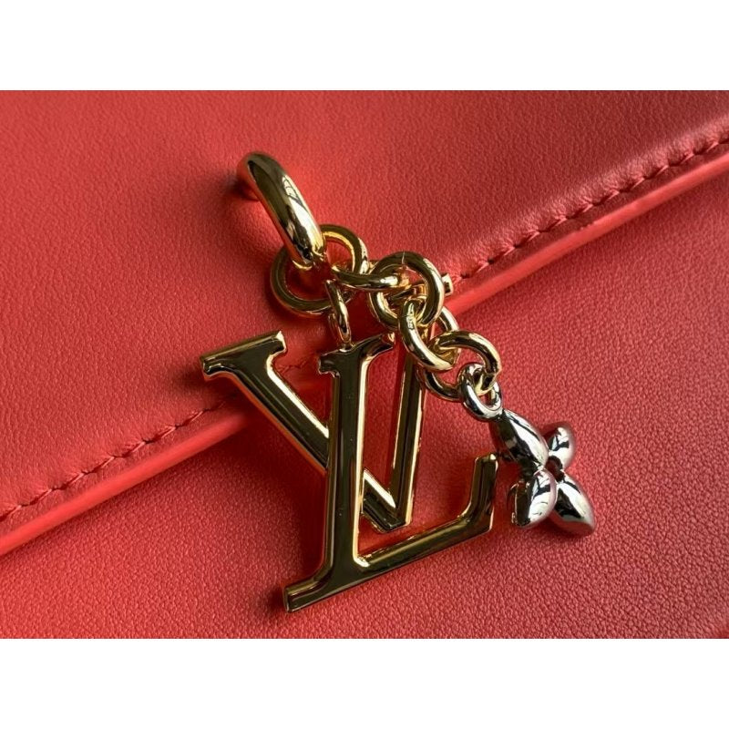 Louis Vuitton Wallet On Chain Bag BG0525089
