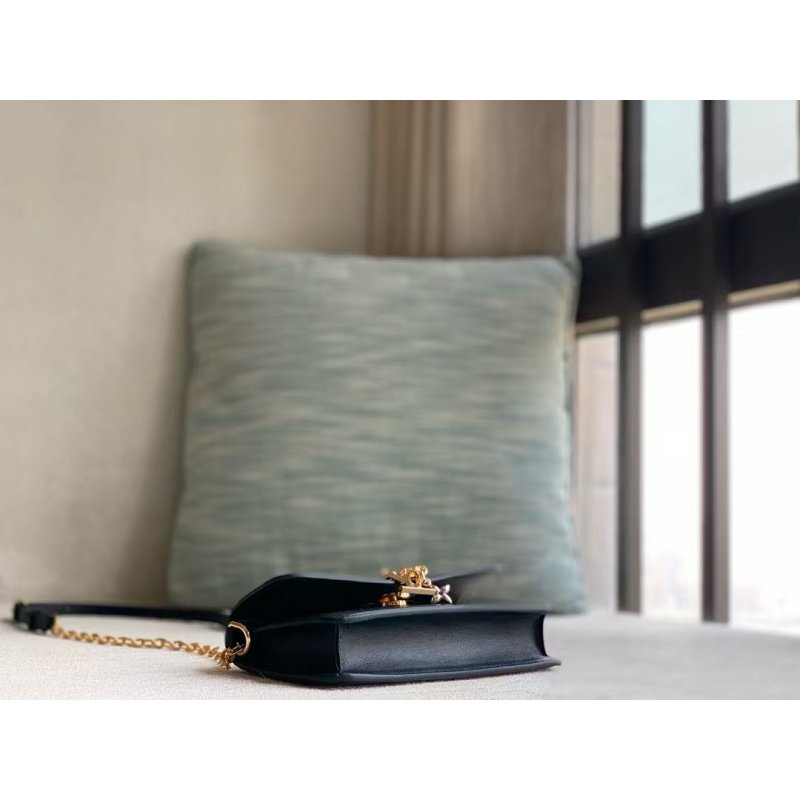 Louis Vuitton Wallet On Chain Bag BG0525090