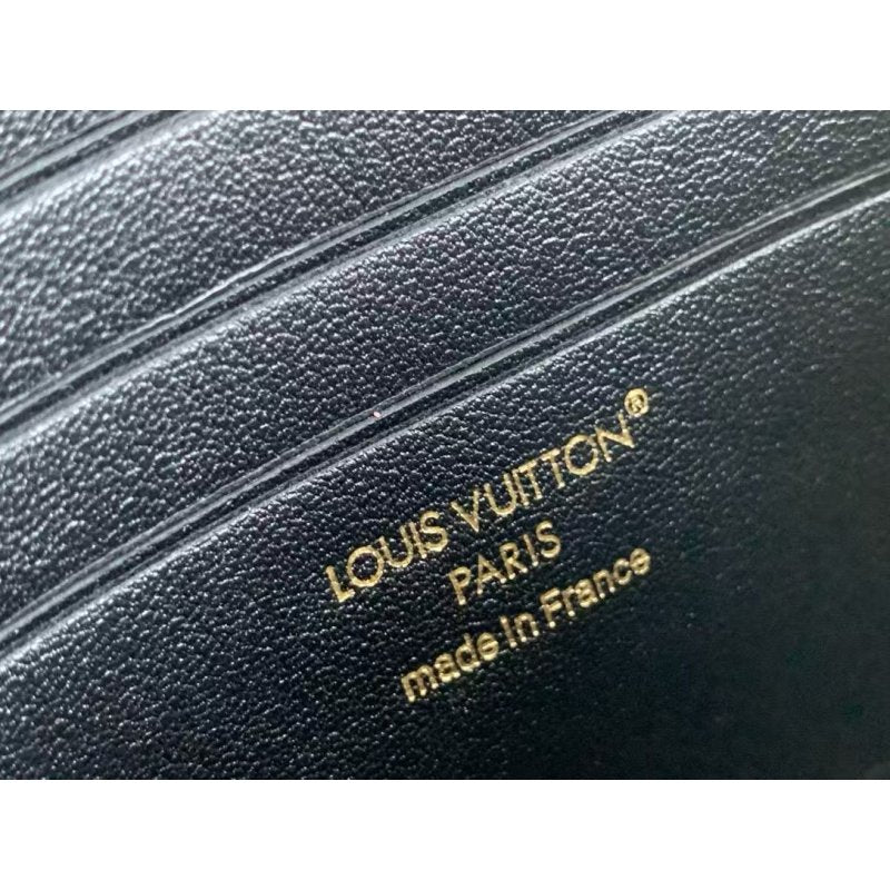 Louis Vuitton Wallet On Chain Bag BG0525090
