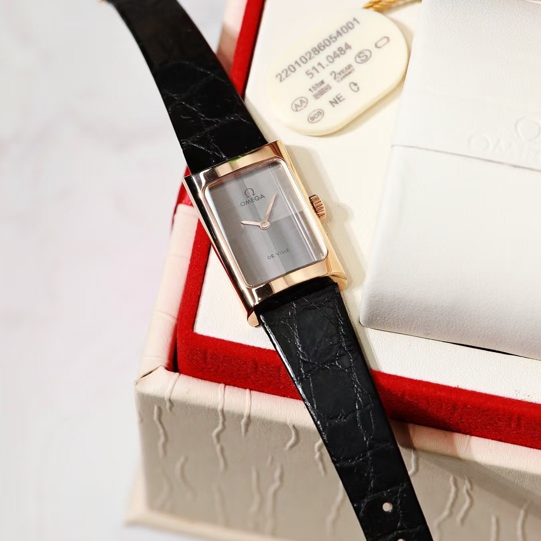 Omega Sea Master Classic Wrist Watch WTJN25181