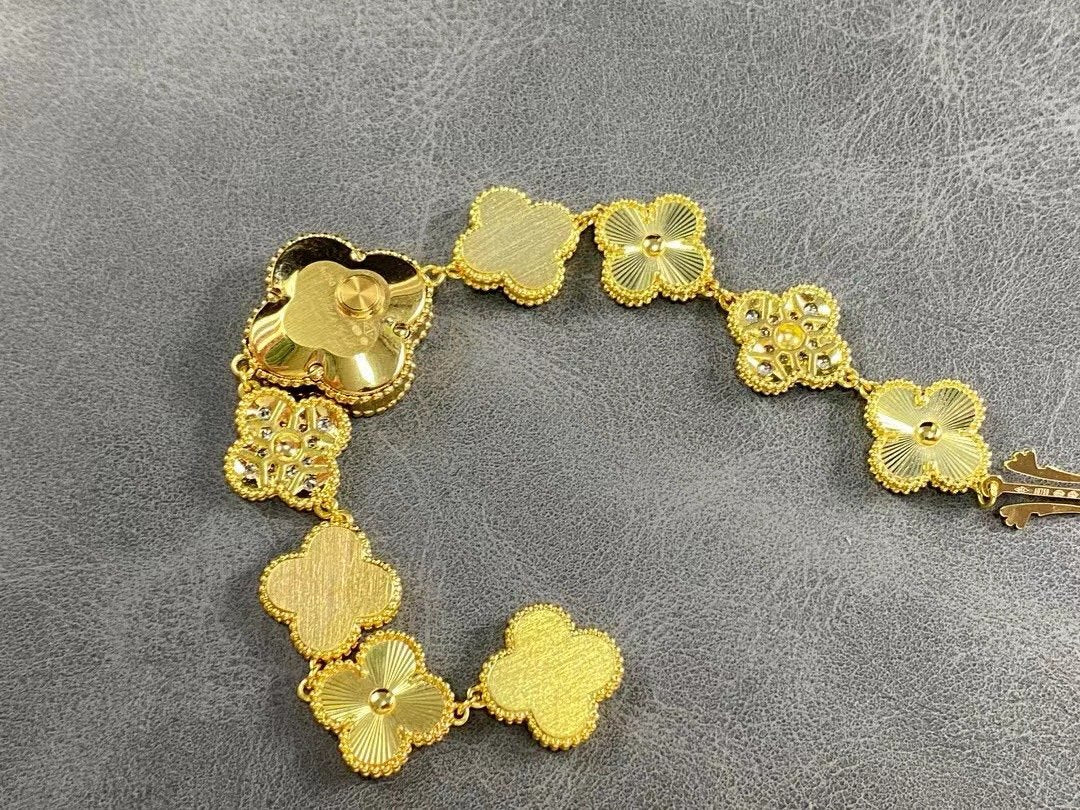 Van Cleef and Arpels Alhambra Four Leaf Bracelet Series Wrist Watch WTJN25274