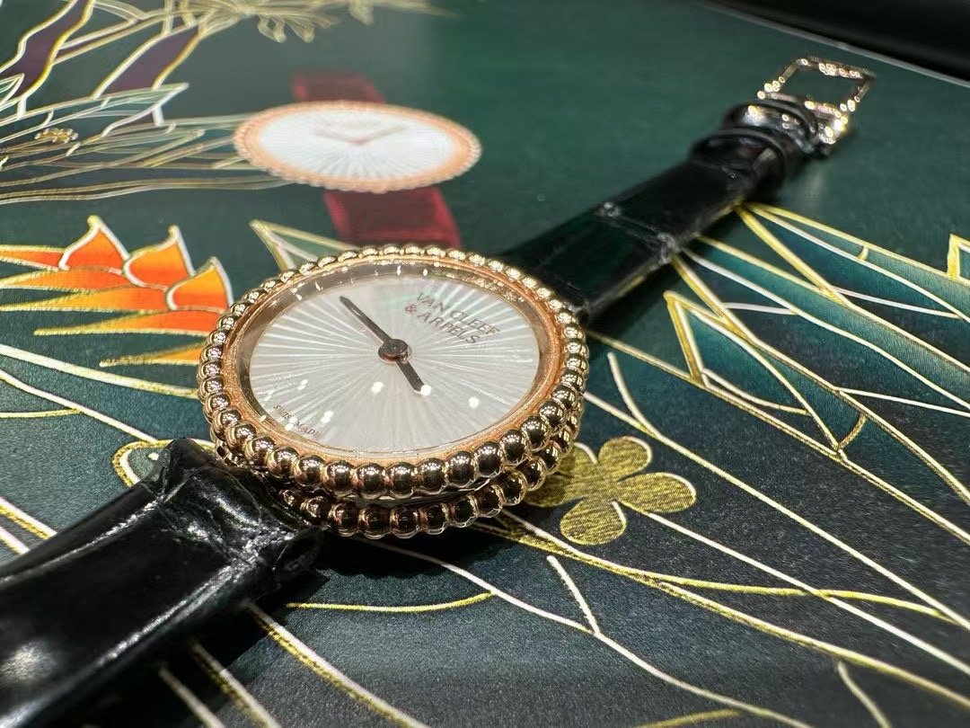 Van Cleef and Arpels Perlee New Wrist Watch WTJN25255