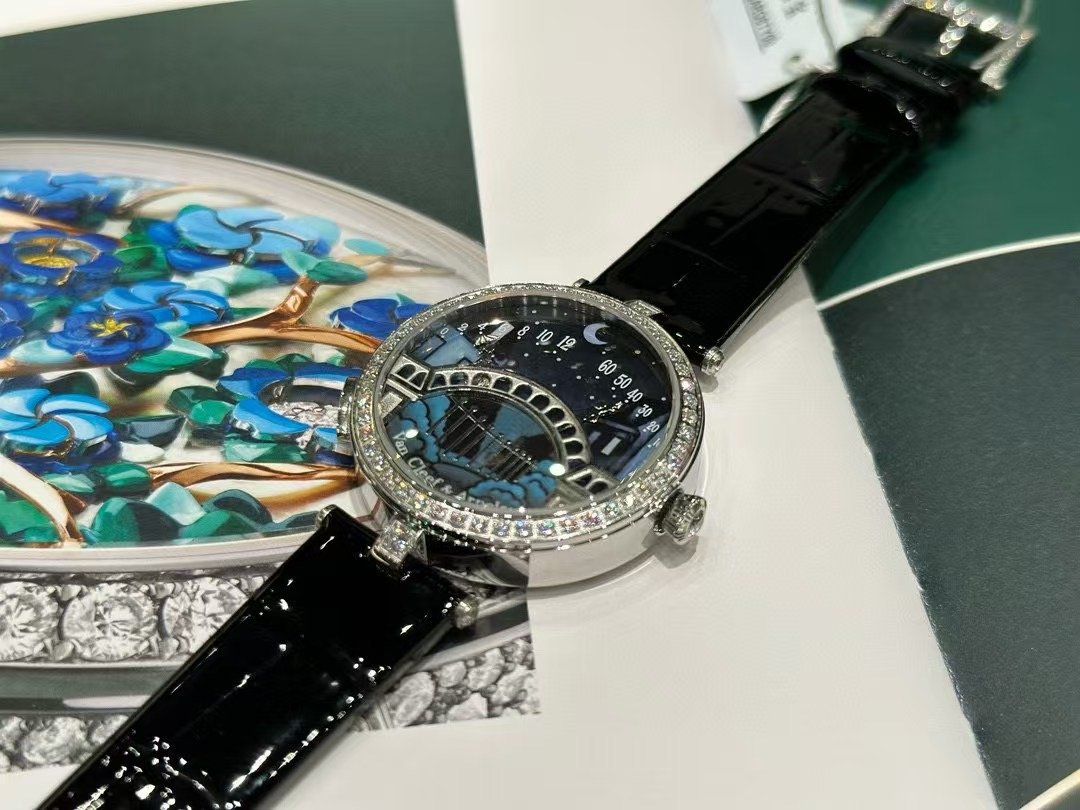 Van Cleef and Arpels Poetic Function Series Wrist Watch WTJN25253