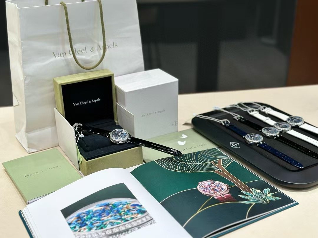 Van Cleef and Arpels Poetic Function Series Wrist Watch WTJN25254