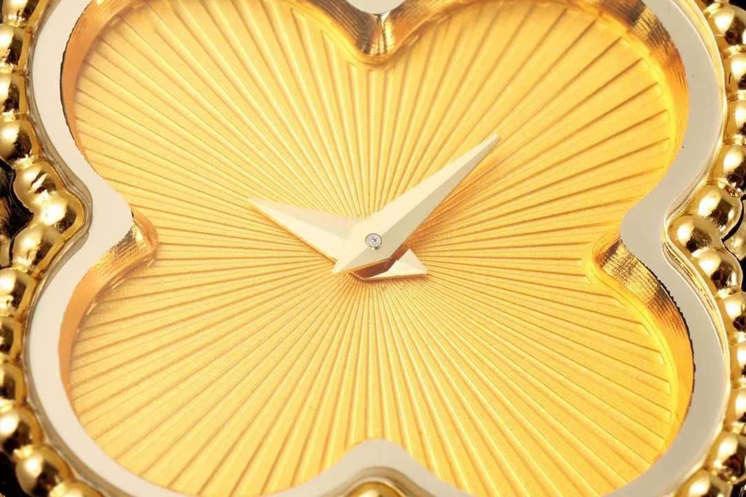 Van Cleef and Arpels Sweet Alhambra Series Wrist Watch WAT02113