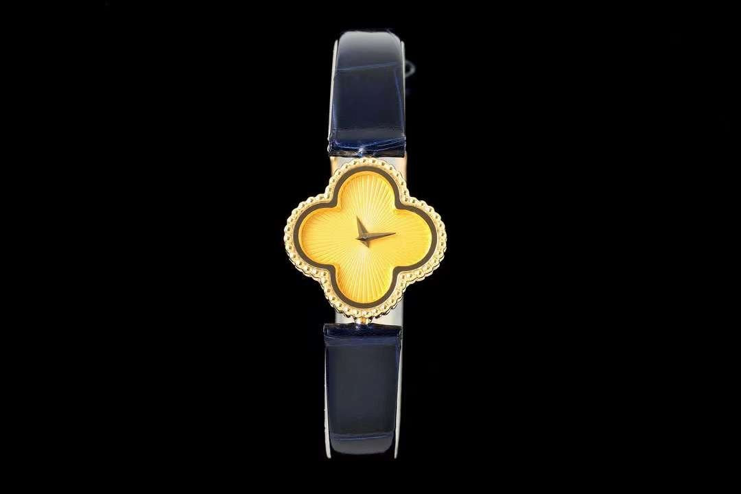 Van Cleef and Arpels Sweet Alhambra Series Wrist Watch WAT02113