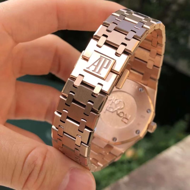 Audemars Piguet Royal Oak Series Wrist Watch WAT02028