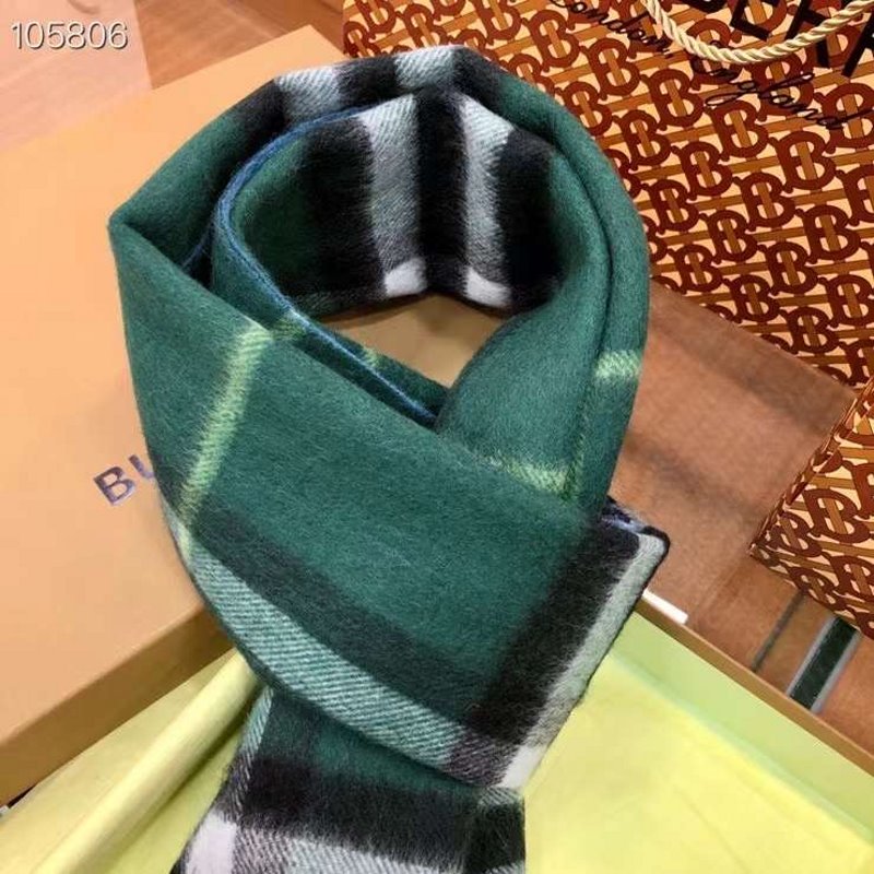 Burberry Wool Scarf SS001162