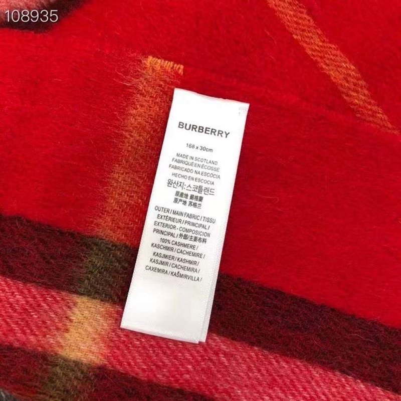 Burberry Wool and Cashmere Scarf SS001191