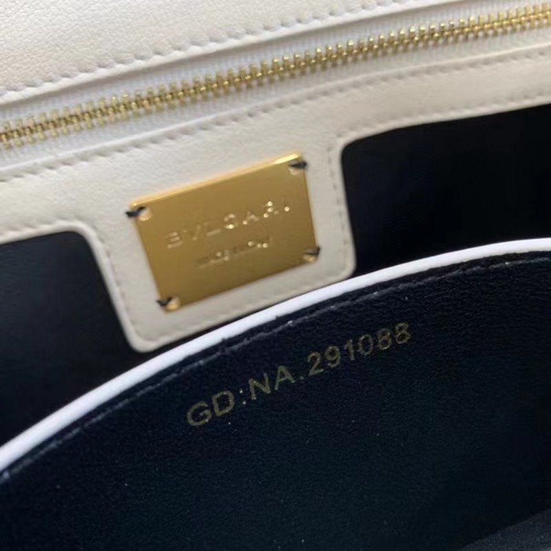 Bvlgari White Serpenti Cabocho Shoulder Bag BVGR00339
