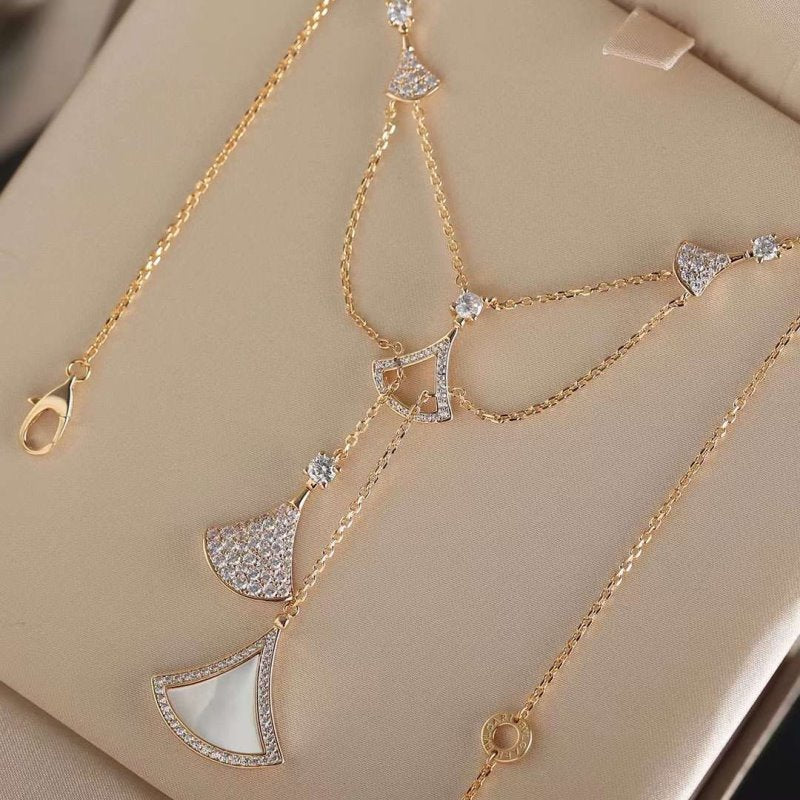 Bvlgari Divas Dream Necklace JWL00195