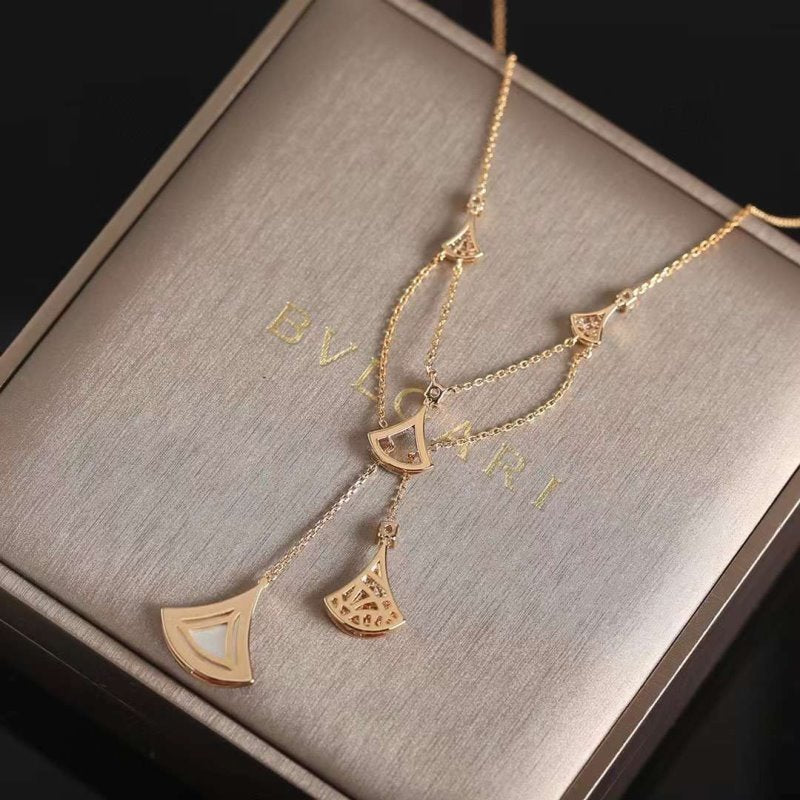 Bvlgari Divas Dream Necklace JWL00195