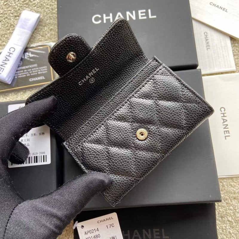 Chanel Leather Wallet WB001279
