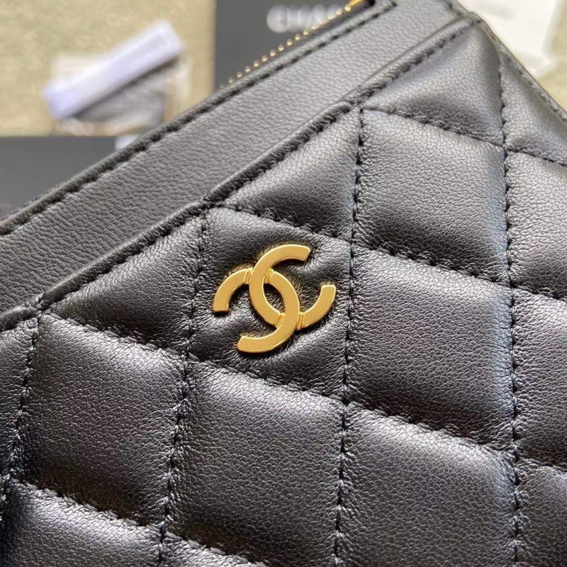 Chanel Leather Wallet WB001285
