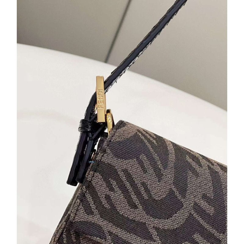 Fendi Baguette 1997 Hand Bag BG02075
