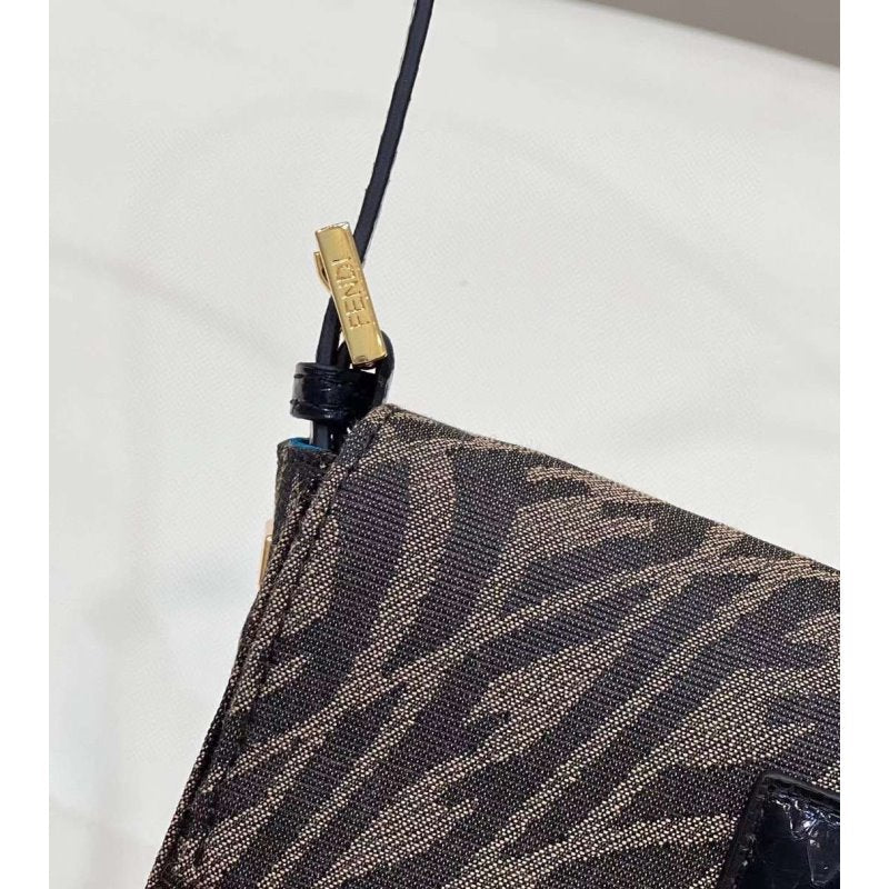Fendi Baguette 1997 Hand Bag BG02076