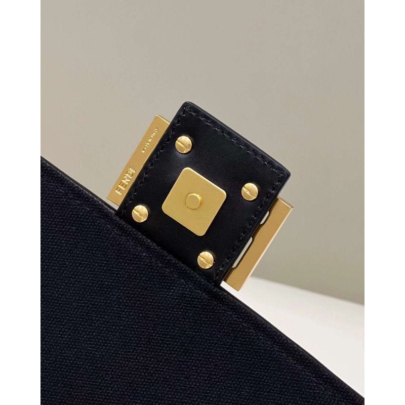 Fendi Classic Baguette Hand Bag BG02072