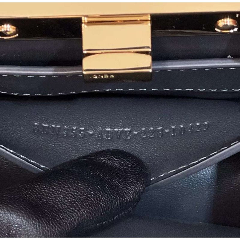 Fendi Peekaboo Hand Bag BG02009