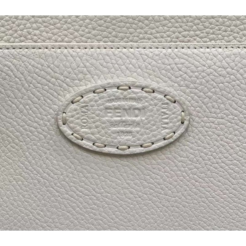 Fendi Peekaboo Hand Bag BG02080