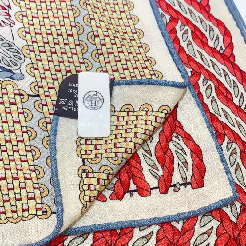 Hermes Muberry Silk and Cashmere Scarf SS001101