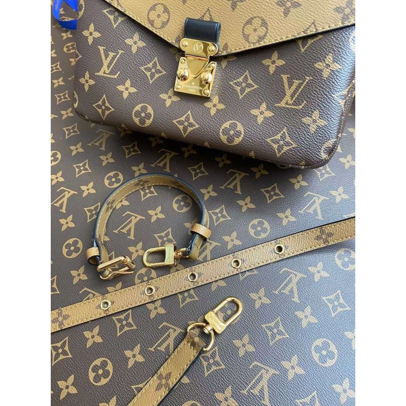 Louis Vuitton Metis Hand Bag BGMP1728