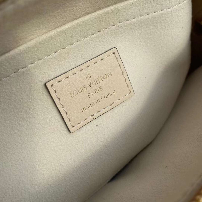 Louis Vuitton Onthego Hand Bag BG02041