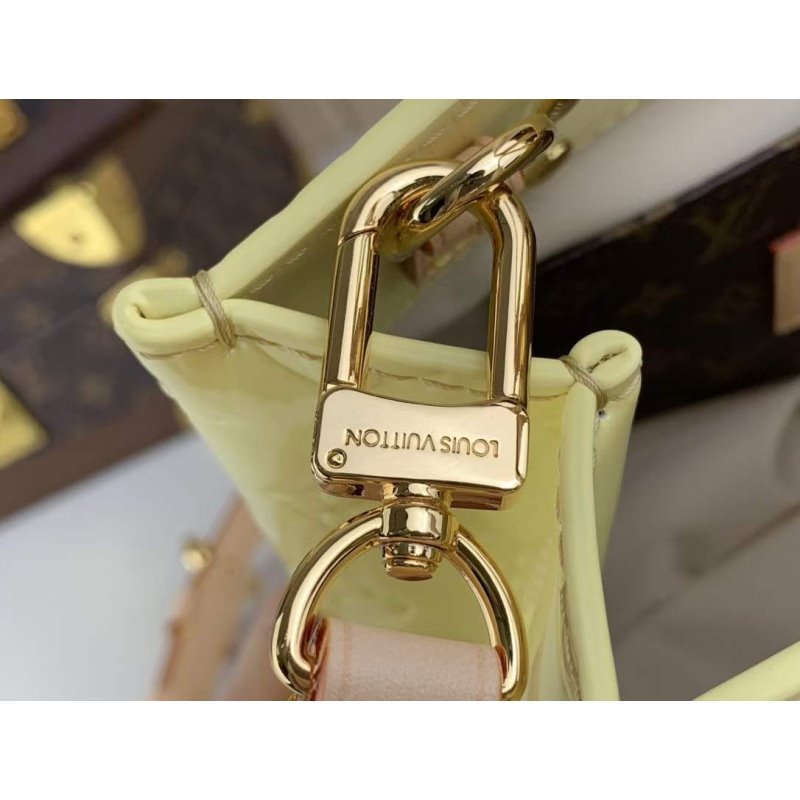 Louis Vuitton Reade PM Hand Bag BG02029