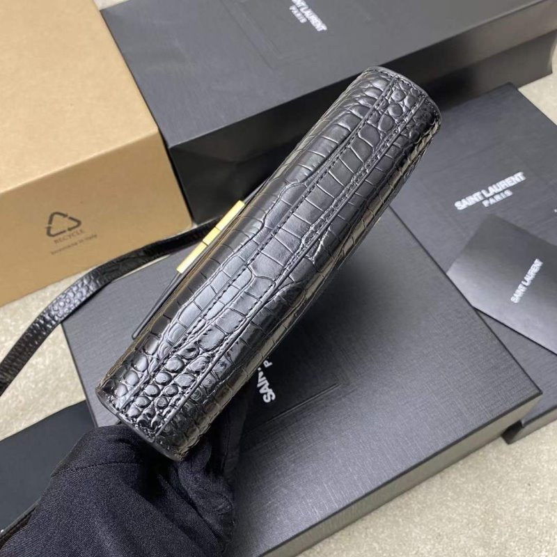Saint Laurent Manhattan Shoulder Bag BGMP1625